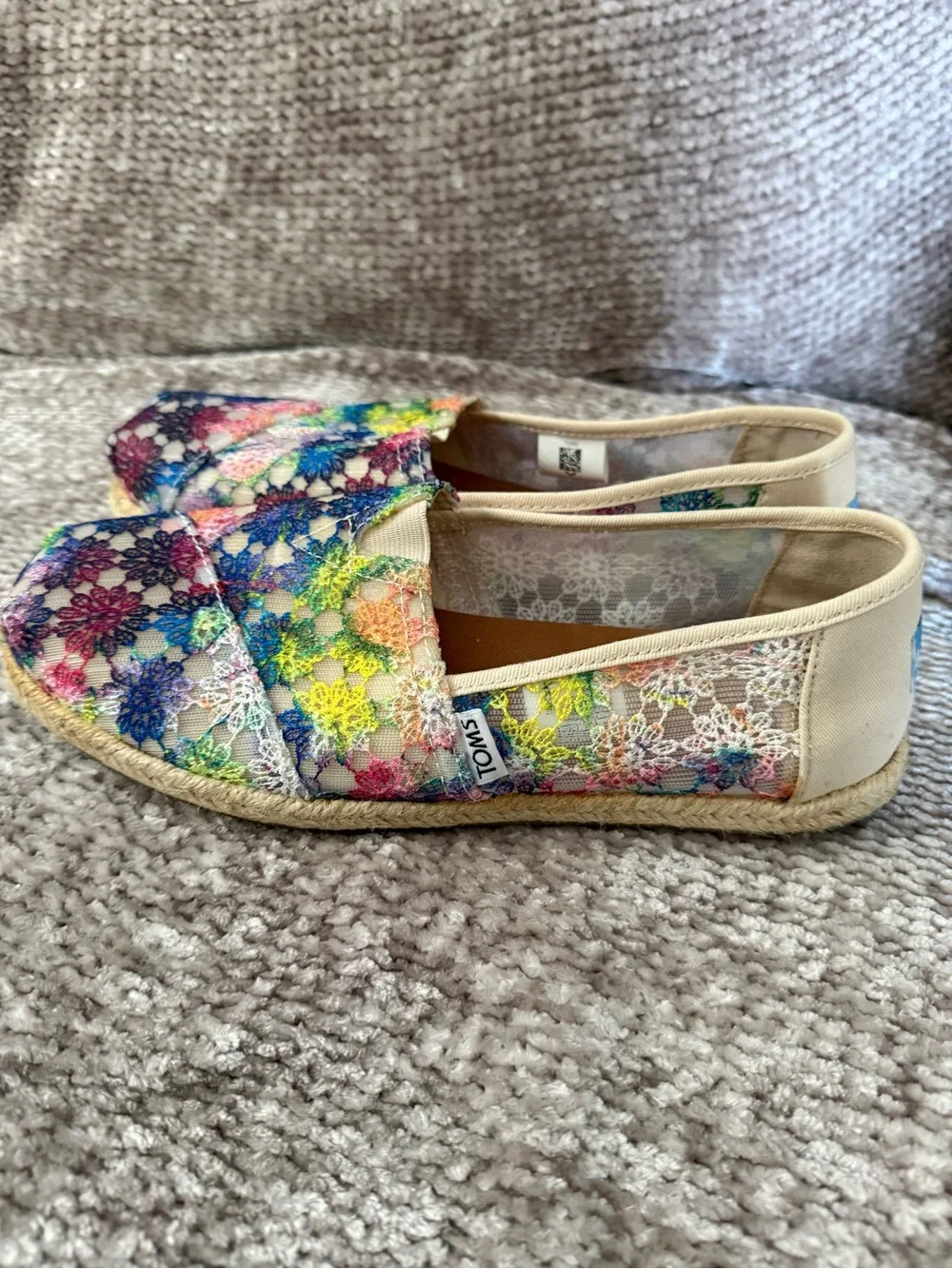 TOMS Women's Palmera Rainbow Crochet Lace Flats Slip On Sz 8